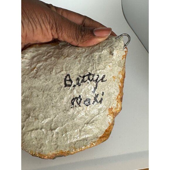 Pottery Fat Brown Bird Figure With Leaf Shaped Wings & Tail Sitting On A Leaf - Picture 6 of 13